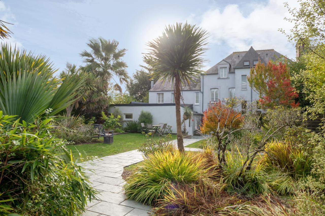 Hotel Traiteur Les Ormes, The Originals Relais Barneville-Carteret Exterior foto